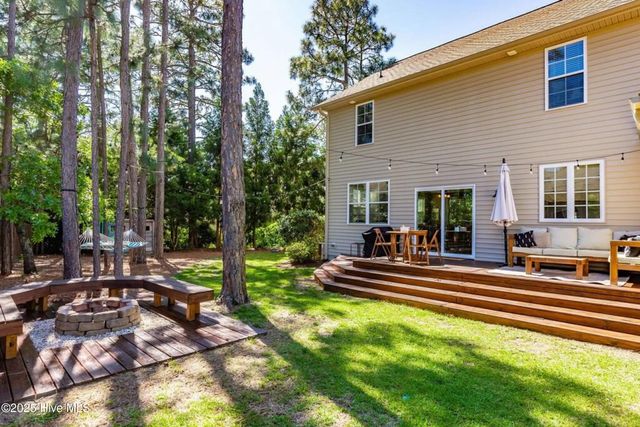 8 Danville Lane, Pinehurst, NC 28374