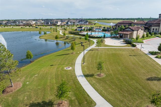 13727 Tranquila Vista Dr, Cypress, TX 77433