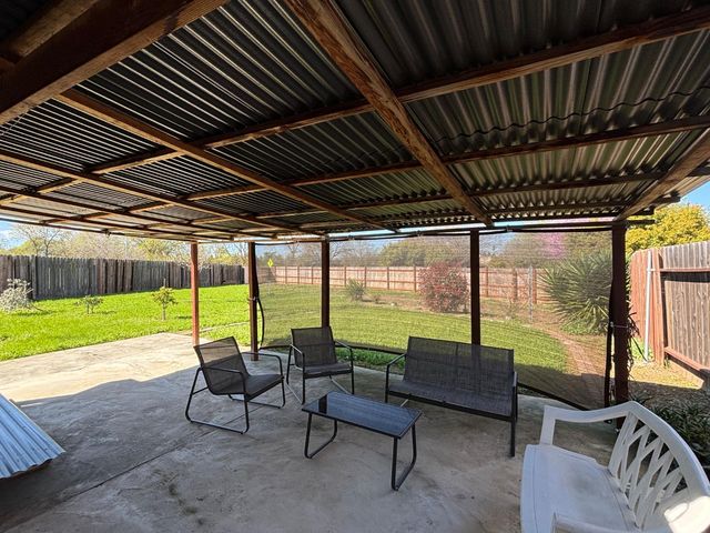 9328 Aizenberg Cir, Elk Grove, CA 95624