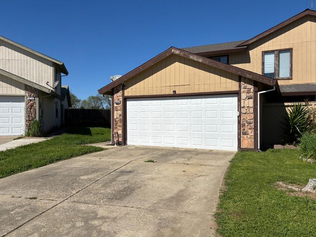 9328 Aizenberg Cir, Elk Grove, CA 95624