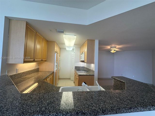 6001 N Ocean Dr 503, Hollywood, FL 33019