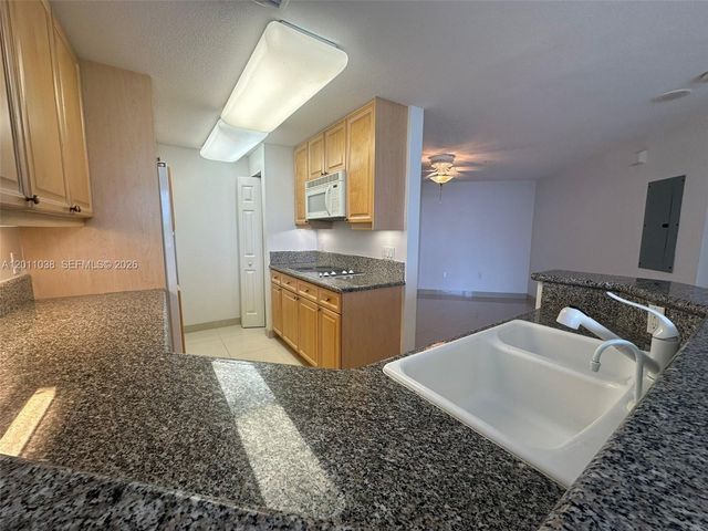 6001 N Ocean Dr 503, Hollywood, FL 33019