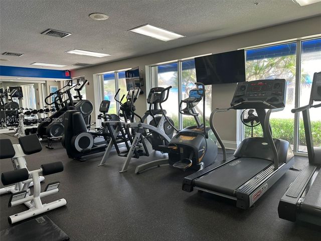 6001 N Ocean Dr 503, Hollywood, FL 33019