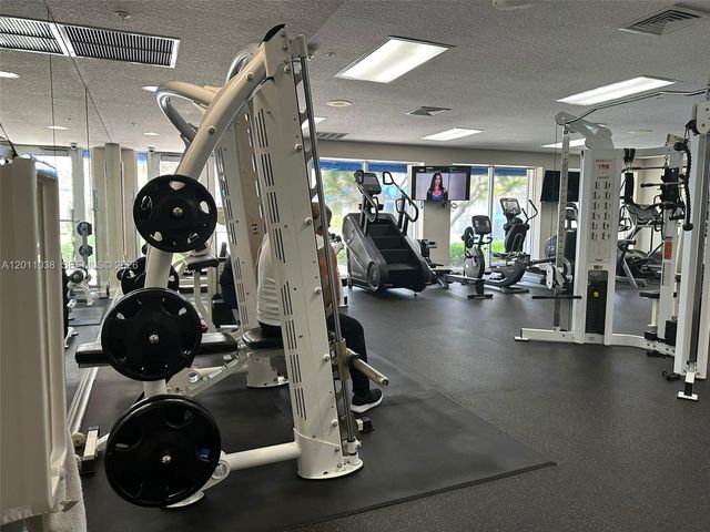 6001 N Ocean Dr 503, Hollywood, FL 33019