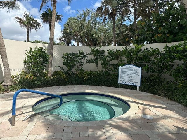 6001 N Ocean Dr 503, Hollywood, FL 33019