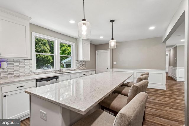 2129 HERBLEW RD, Warrington, PA 18976
