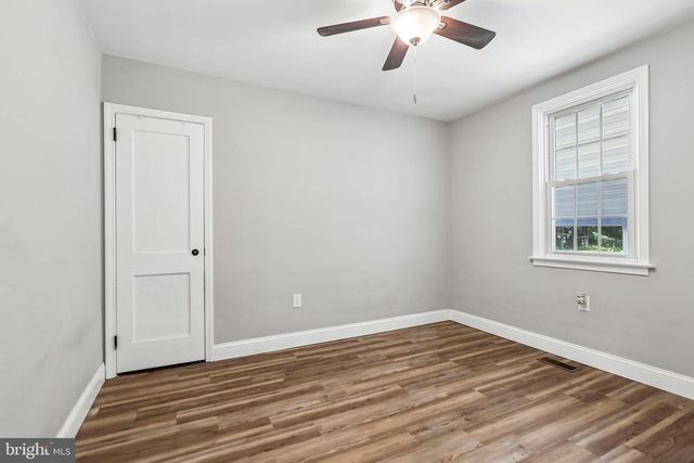 2129 HERBLEW RD, Warrington, PA 18976