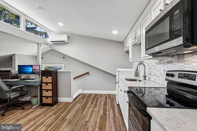 2129 HERBLEW RD, Warrington, PA 18976