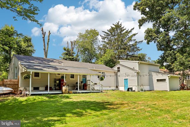 2129 HERBLEW RD, Warrington, PA 18976