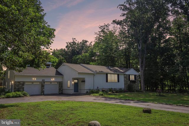 2129 HERBLEW RD, Warrington, PA 18976