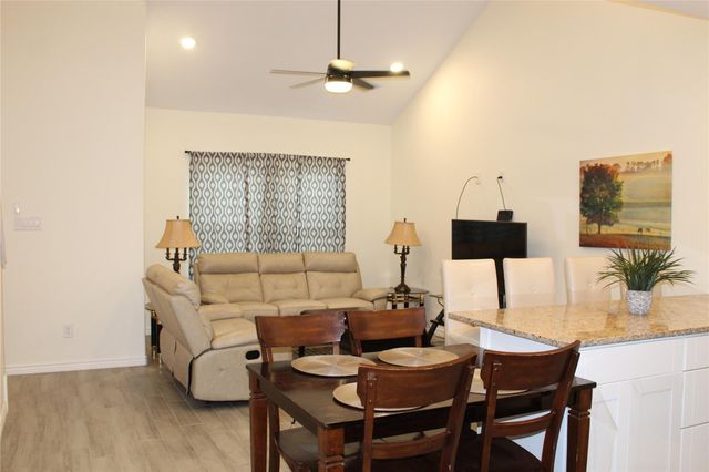 16625 E Lynbrook, Montgomery, TX 77316