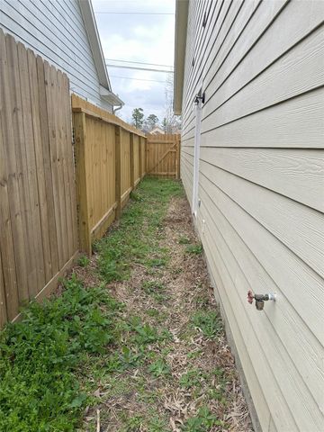 16625 E Lynbrook, Montgomery, TX 77316