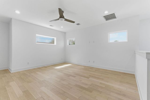 1005 Walton Street, Houston, TX 77009