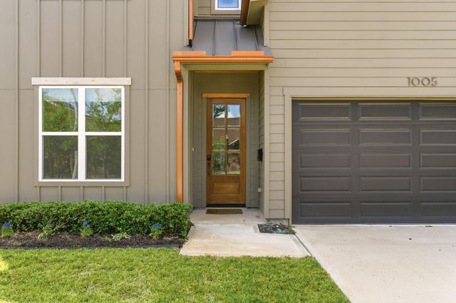 1005 Walton Street, Houston, TX 77009