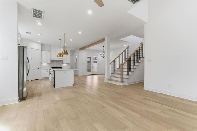 1005 Walton Street, Houston, TX 77009