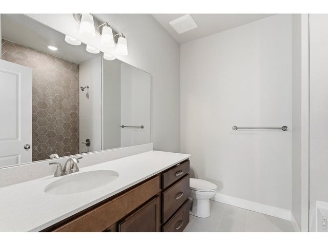 6794 School House Dr 204, Timnath, CO 80547