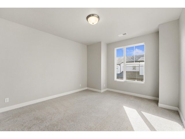 6794 School House Dr 204, Timnath, CO 80547