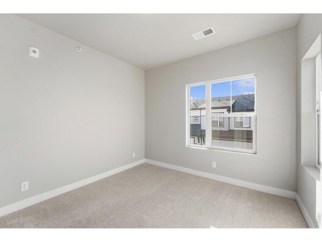 6794 School House Dr 204, Timnath, CO 80547