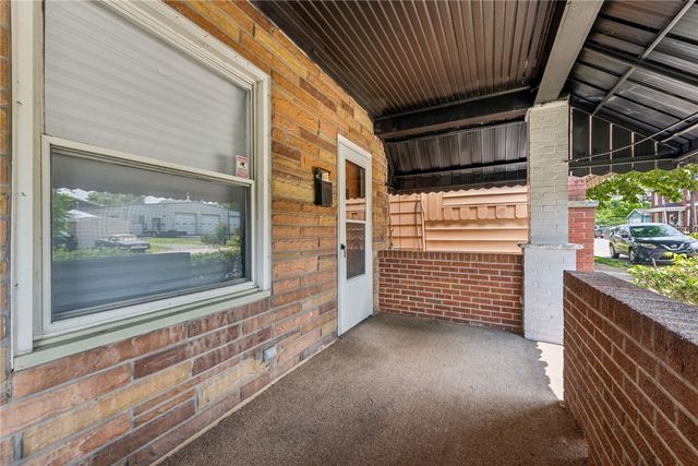 17 13th St, Jeannette, PA 15644