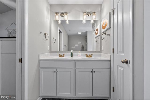 255 KINNEMAN RD, Abbottstown, PA 17301