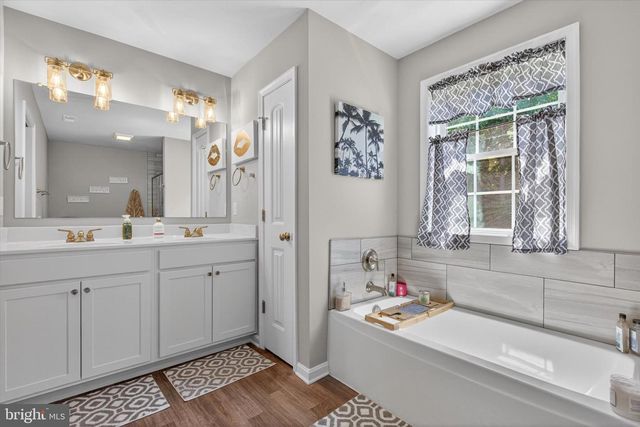 255 KINNEMAN RD, Abbottstown, PA 17301