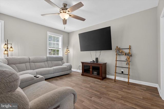 255 KINNEMAN RD, Abbottstown, PA 17301