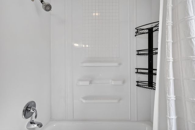 2614 53rd Street, Des Moines, IA 50310