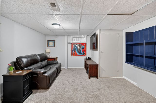 2614 53rd Street, Des Moines, IA 50310