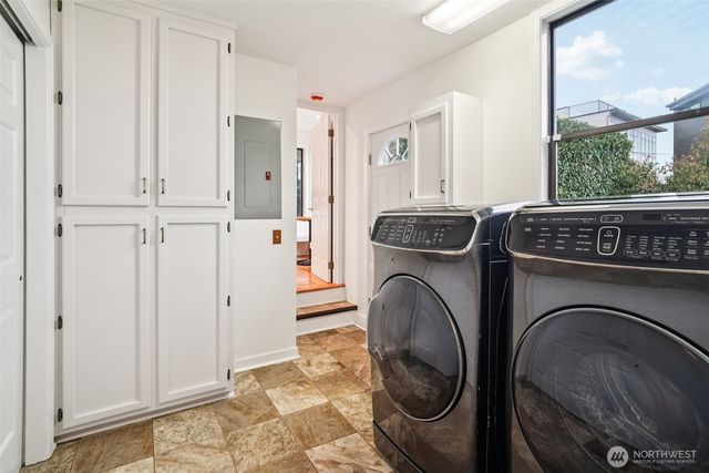 1114 2nd Avenue N, Seattle, WA 98109