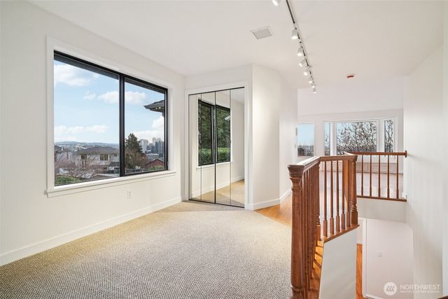 1114 2nd Avenue N, Seattle, WA 98109