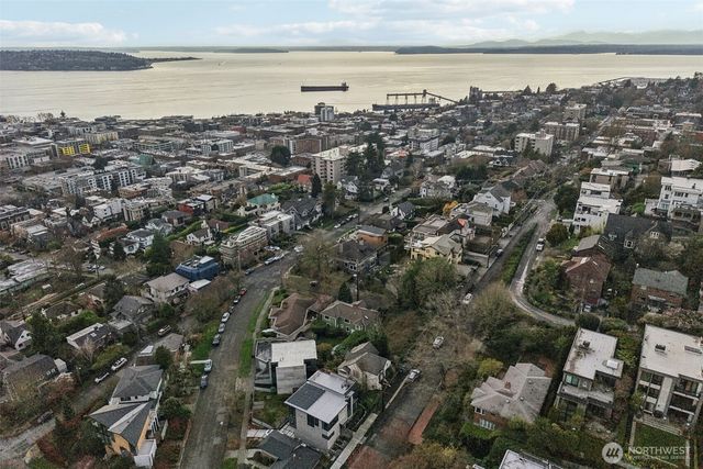 1114 2nd Avenue N, Seattle, WA 98109