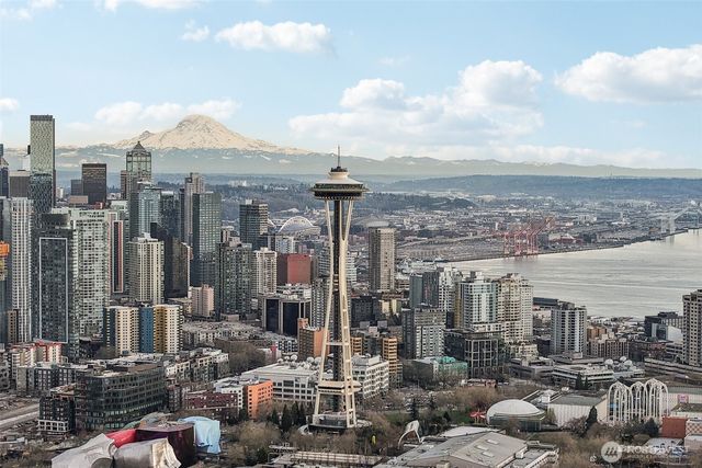 1114 2nd Avenue N, Seattle, WA 98109