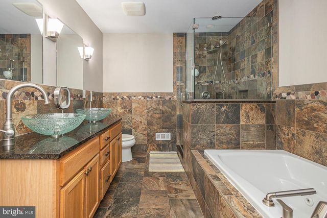 2394 ROSEMONT TER, Furlong, PA 18925