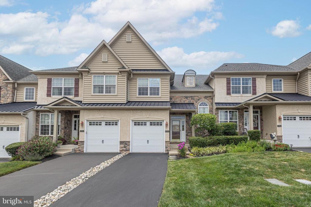 2394 ROSEMONT TER, Furlong, PA 18925