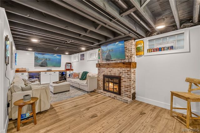 212 Brantwood Road, Amherst, NY 14226