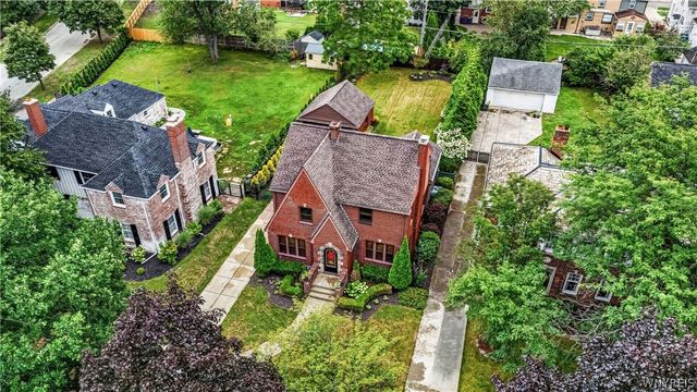 212 Brantwood Road, Amherst, NY 14226