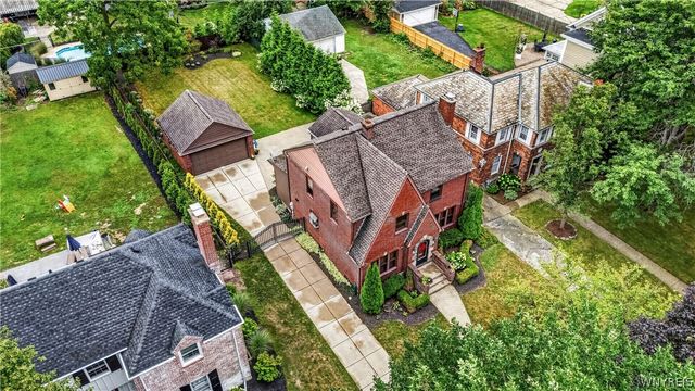 212 Brantwood Road, Amherst, NY 14226