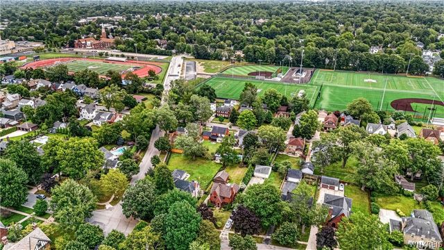 212 Brantwood Road, Amherst, NY 14226