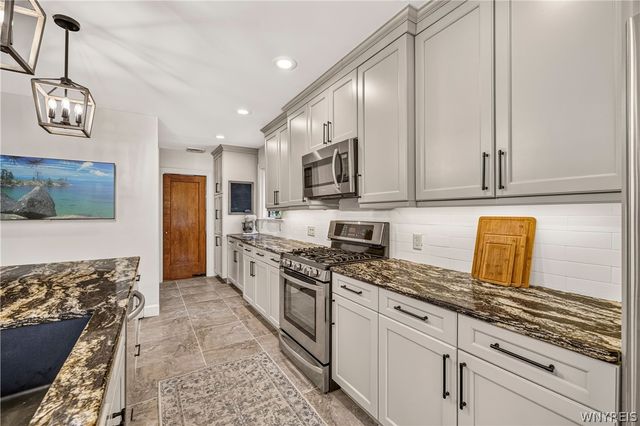212 Brantwood Road, Amherst, NY 14226
