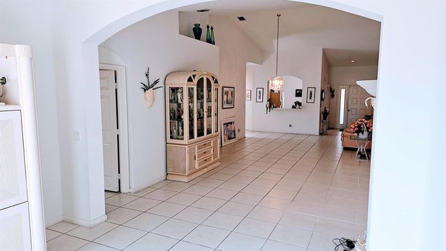 9628 Crescent View Drive N, Boynton Beach, FL 33437