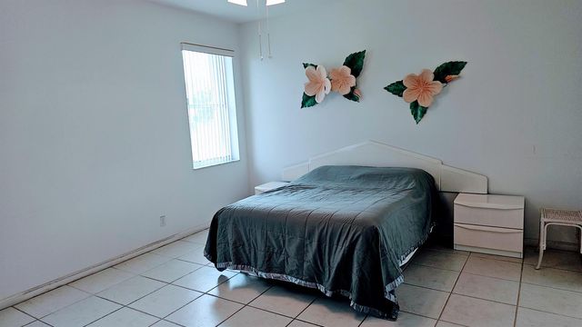 9628 Crescent View Drive N, Boynton Beach, FL 33437