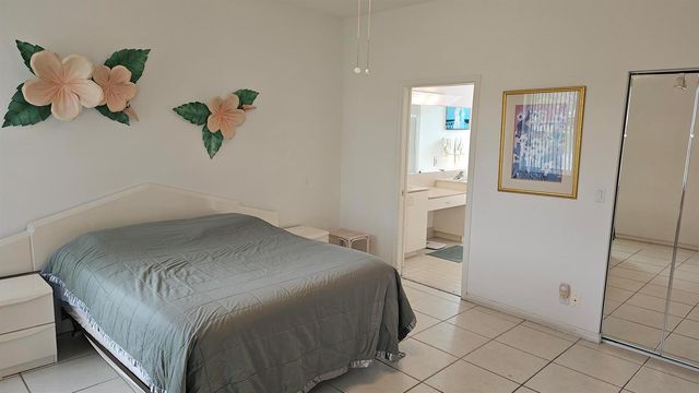 9628 Crescent View Drive N, Boynton Beach, FL 33437