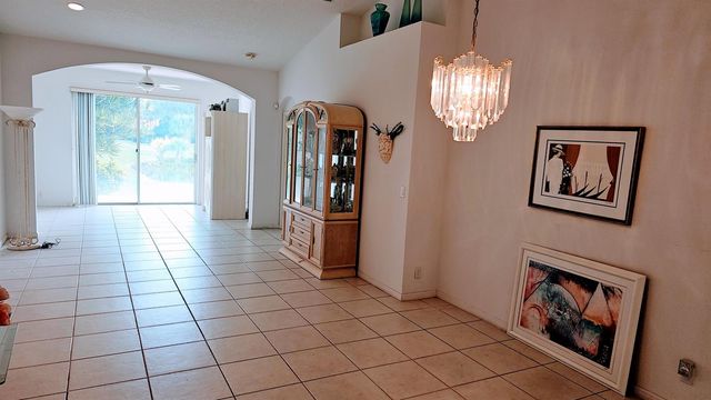 9628 Crescent View Drive N, Boynton Beach, FL 33437