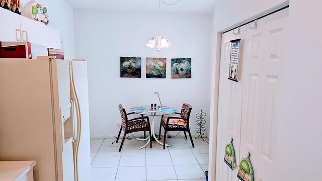 9628 Crescent View Drive N, Boynton Beach, FL 33437