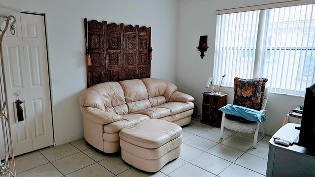 9628 Crescent View Drive N, Boynton Beach, FL 33437