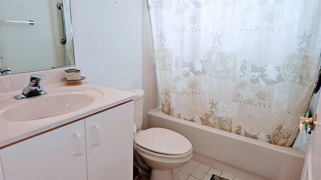 9628 Crescent View Drive N, Boynton Beach, FL 33437