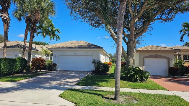 9628 Crescent View Drive N, Boynton Beach, FL 33437