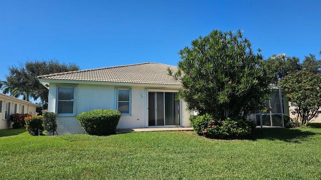 9628 Crescent View Drive N, Boynton Beach, FL 33437