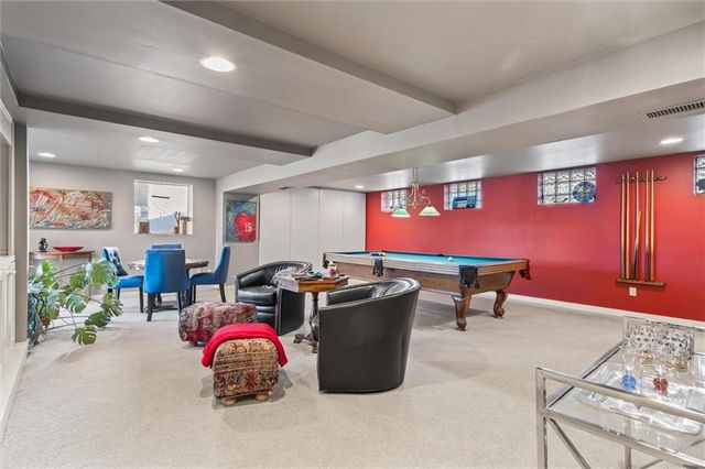 254 Arapahoe Circle E, Lake Quivira, KS 66217