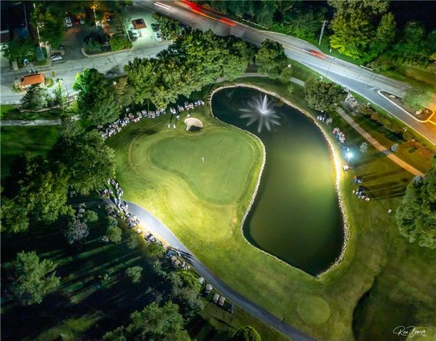 254 Arapahoe Circle E, Lake Quivira, KS 66217